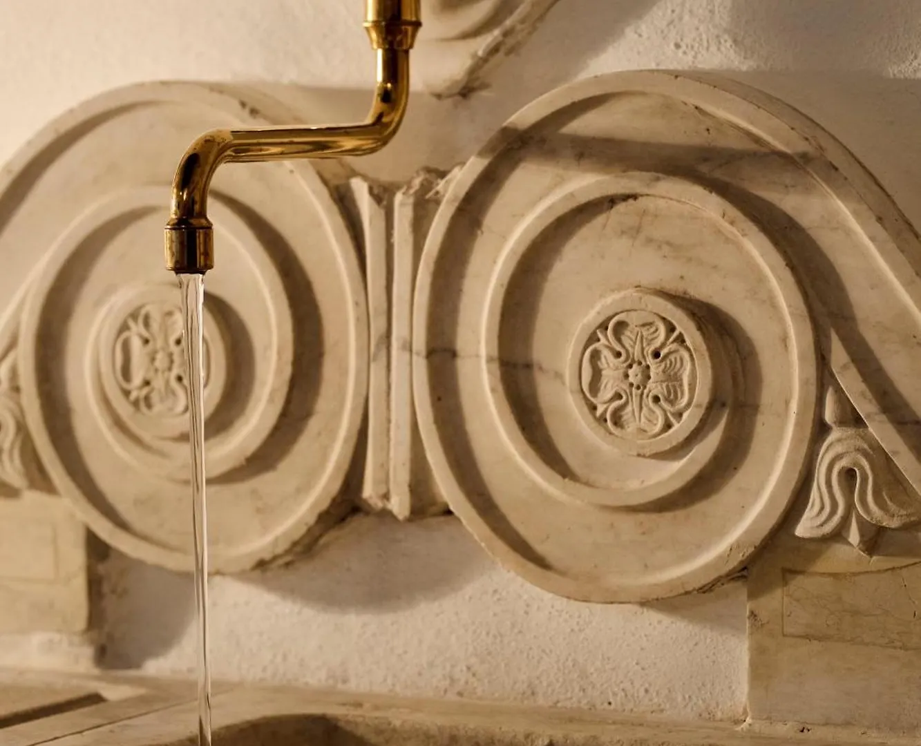Palazzo Delle Pietre - Luxury Apartments Rome Italy