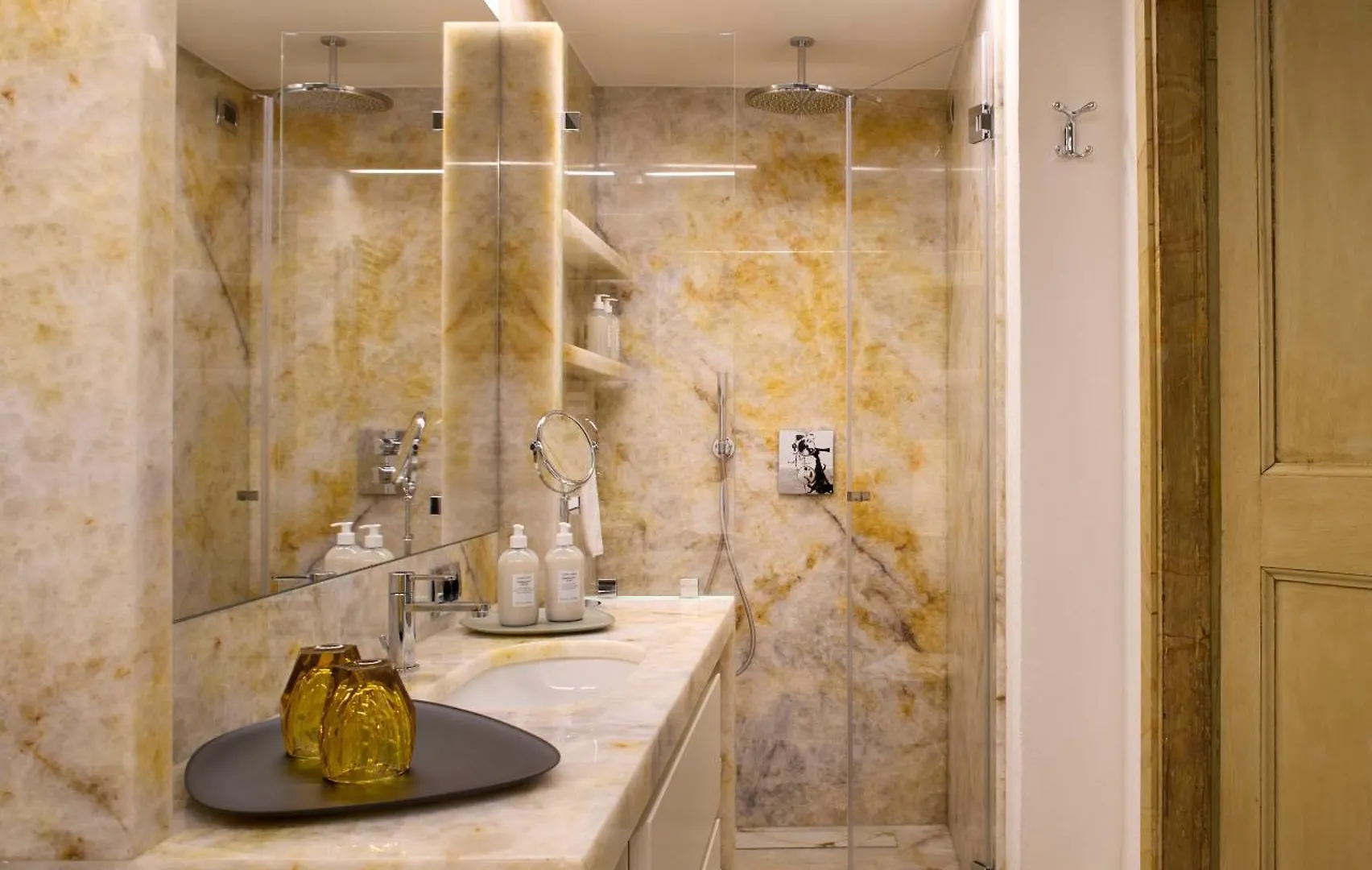 Palazzo Delle Pietre - Luxury Apartments Rome
