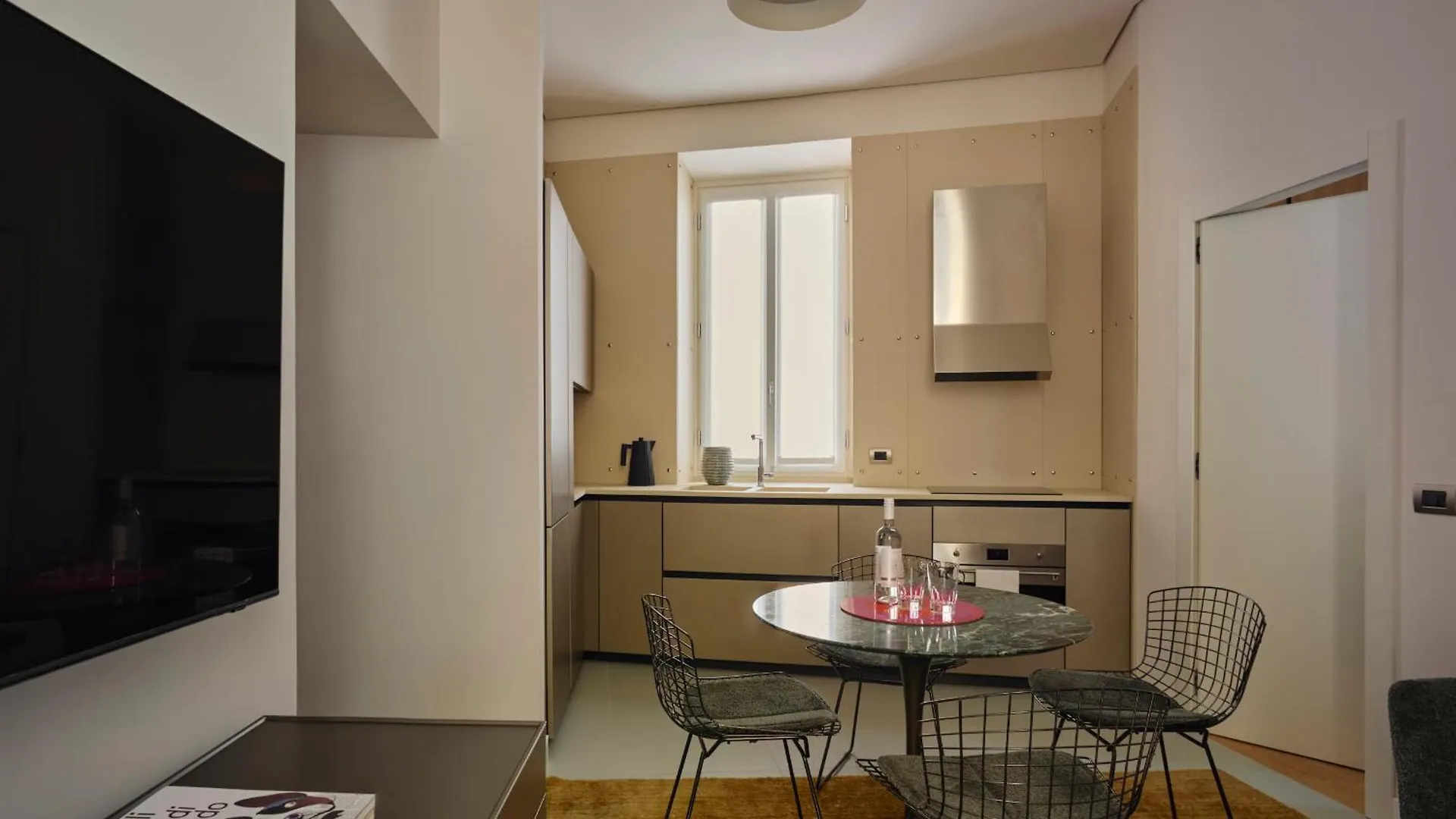 ***** Aparthotel Palazzo Delle Pietre - Luxury Apartments Rome Italy