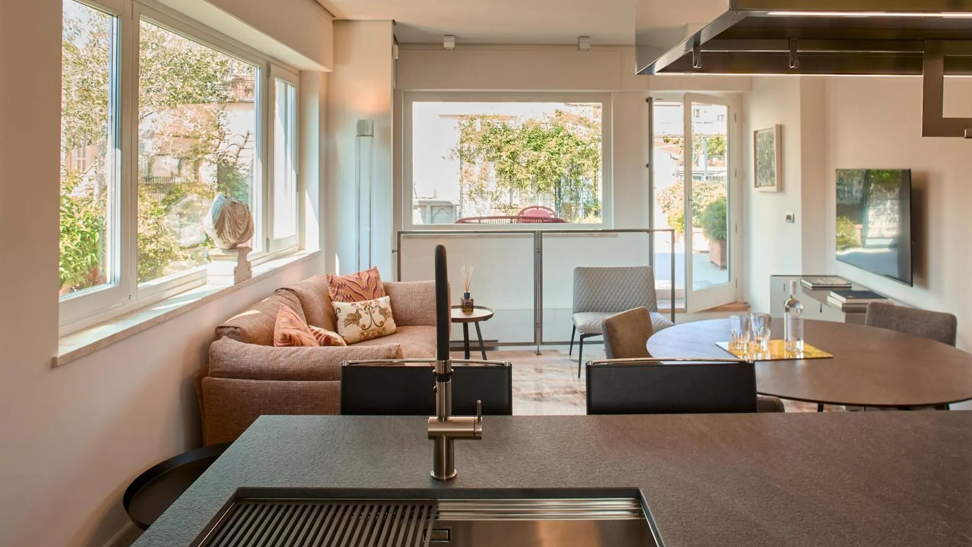 Aparthotel Palazzo Delle Pietre - Luxury Apartments Rome