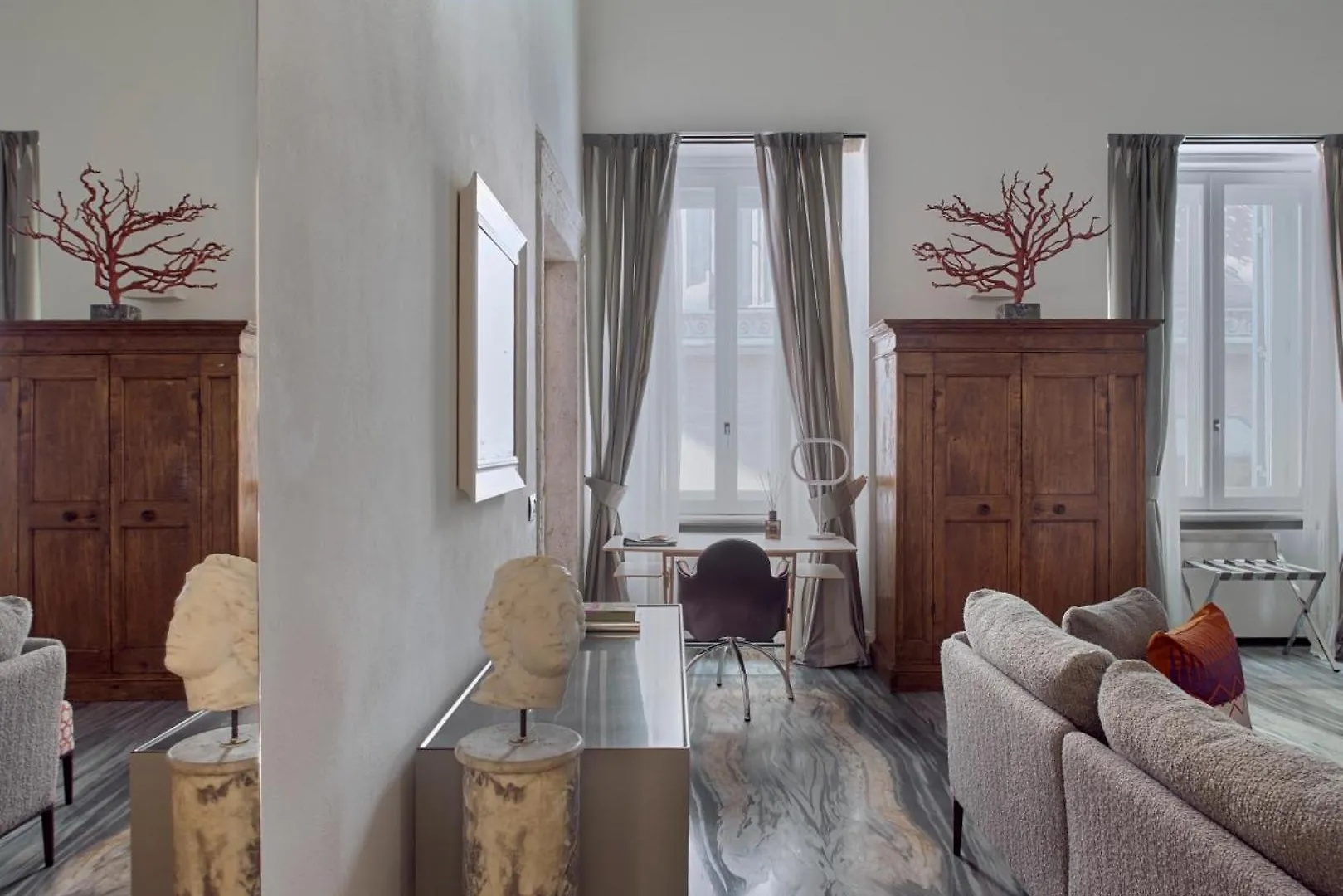 Palazzo Delle Pietre - Luxury Apartments Rome Aparthotel