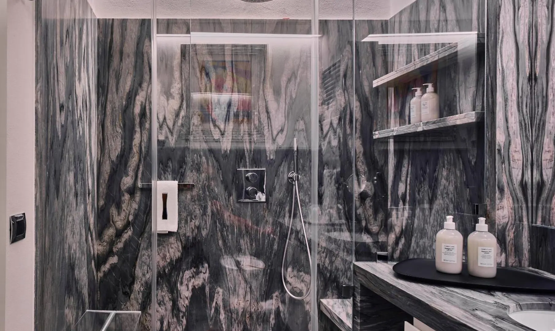 Palazzo Delle Pietre - Luxury Apartments Rome Italy