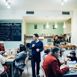 Hostel The Beehive