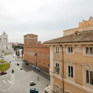 Sonder Piazza Venezia Rome