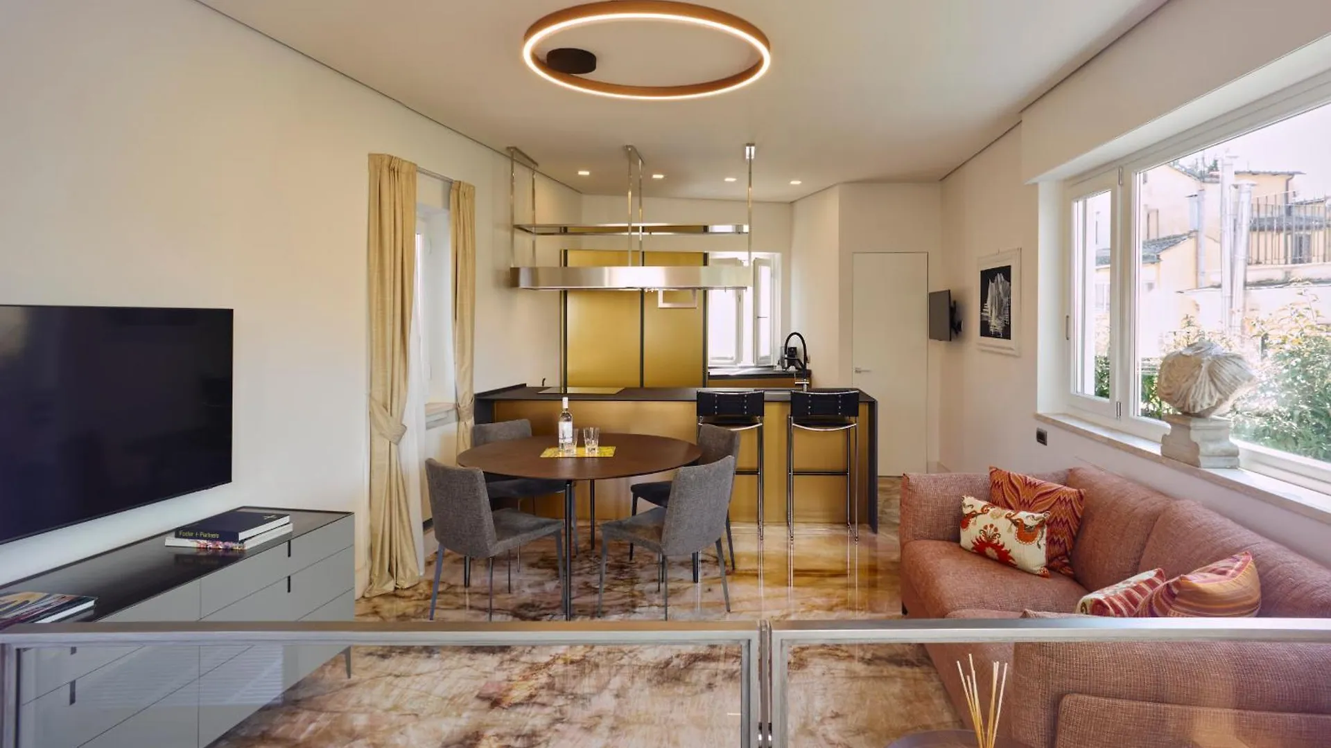 Palazzo Delle Pietre - Luxury Apartments Roma Apartahotel