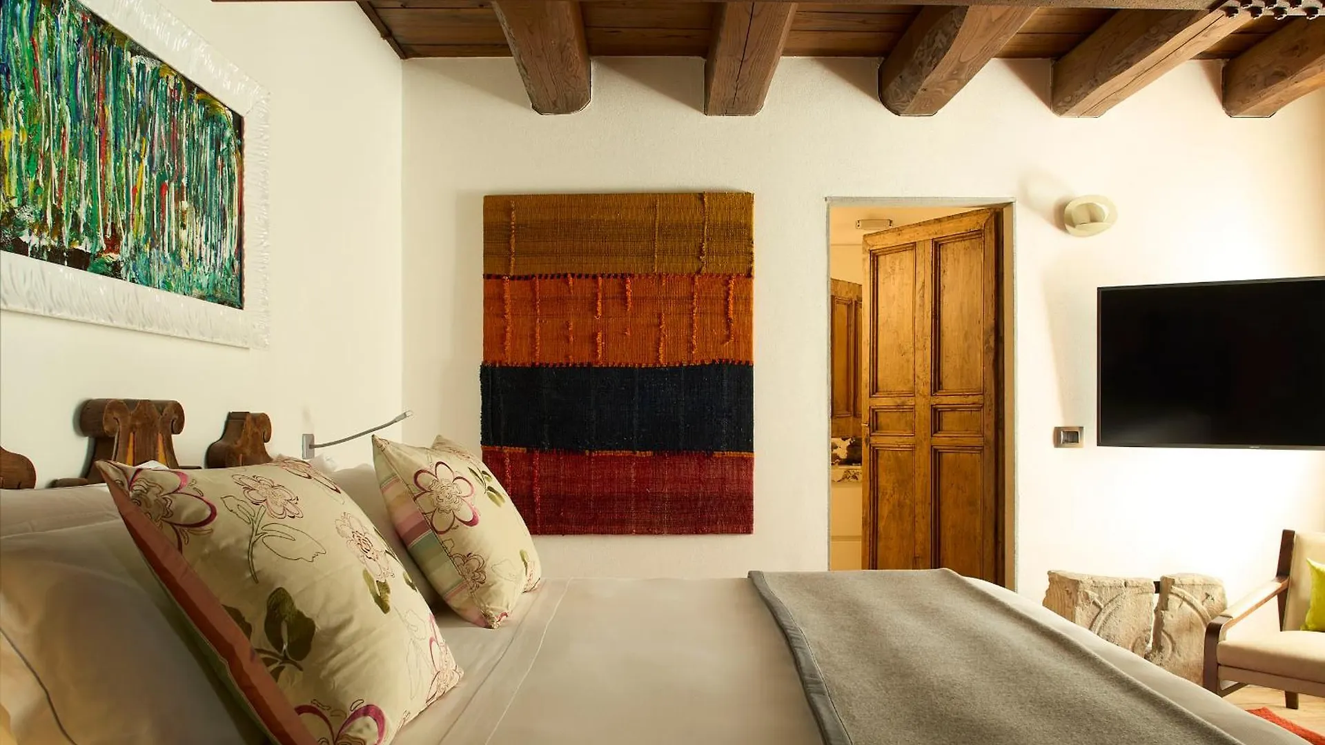 Palazzo Delle Pietre - Luxury Apartments Roma 5*,  Italia