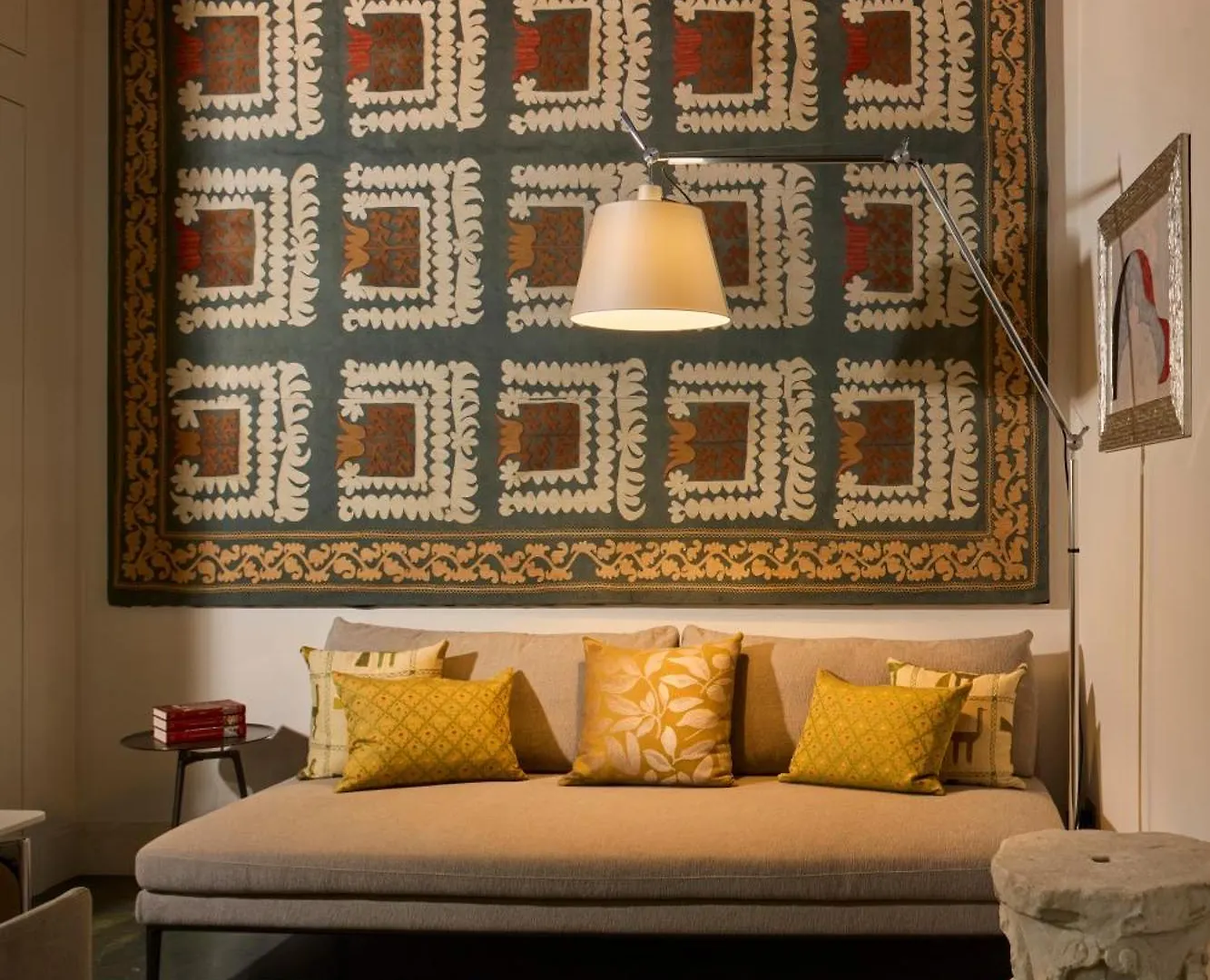 Palazzo Delle Pietre - Luxury Apartments Rome Aparthotel